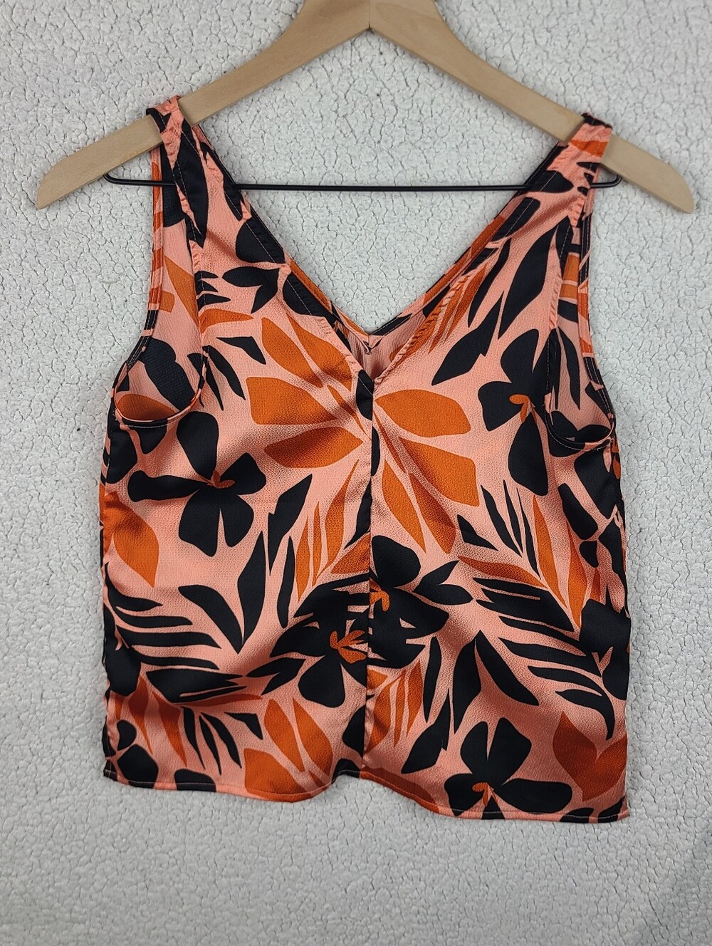Old Navy Tropical Floral Satin V Neck Tank Top Peach Navy XS - Picture 4 of 9